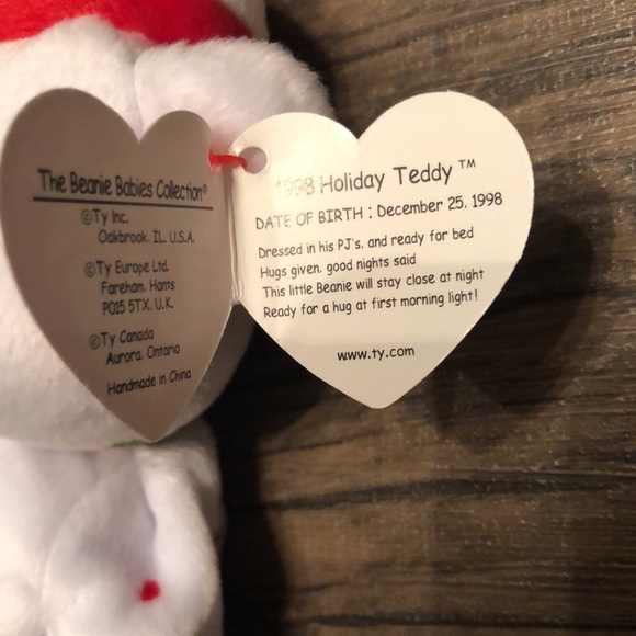 TY Beanie Baby 1998 Holiday Teddy - RETIRED - With Tag Protector and case - Picture 4 of 7